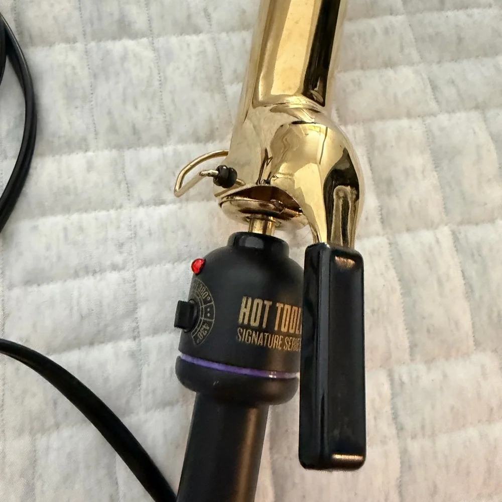 Hot Tools Signature Gold and Black Curling Iron